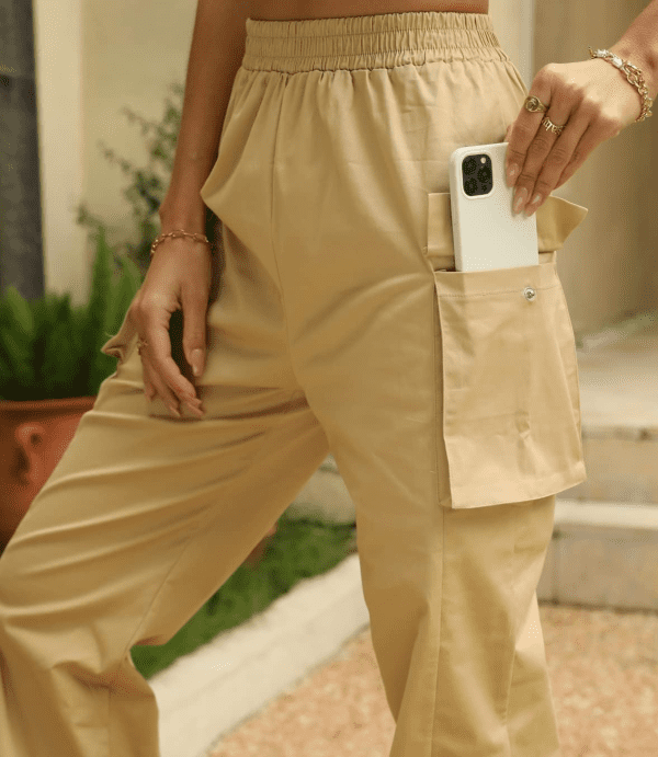 Classic-Fit Cargo Pants Women Relaxed Fit High Waist Cargo Joggers with Pockets for Women - Image 4